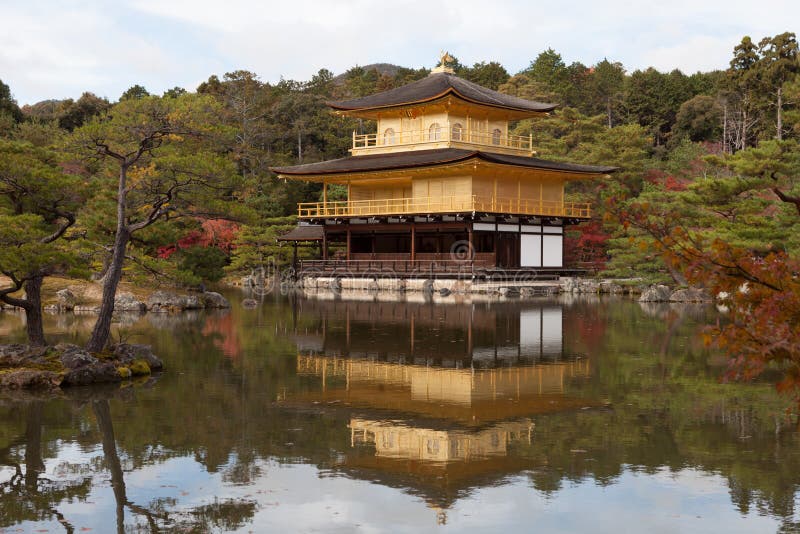 Temple du pavillon d'or à Kyoto, Japon