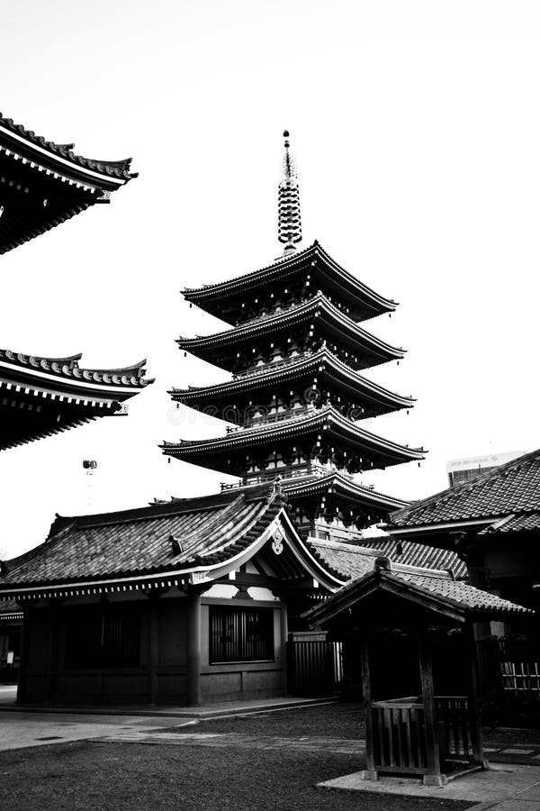 Temple in Japan, Sensoji black and white