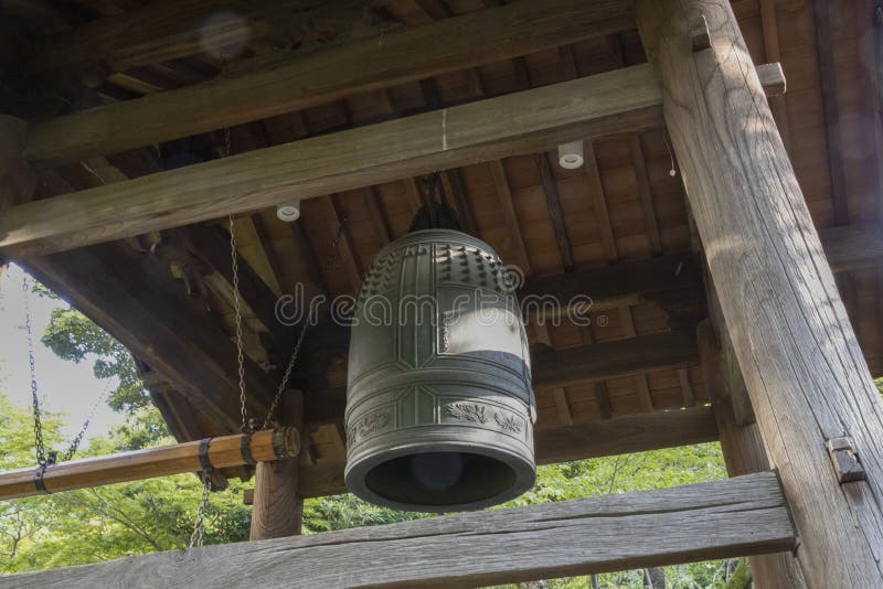 Temple japonais Bell de jardin image stock Temple japonais Bell de jardin image stock