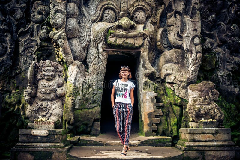 Temple ruiné antique Goa Gajah, Ubud, Bali de caverne Temple d'éléphant sur l'île de Bali images stock Temple ruiné antique Goa Gajah, Ubud, Bali de caverne Temple d'éléphant sur l'île de Bali images stock