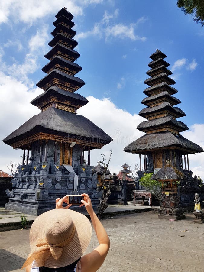 Temple Ulundanu Batur dans la région de Kintamani images libres de droits Temple Ulundanu Batur dans la région de Kintamani images libres de droits