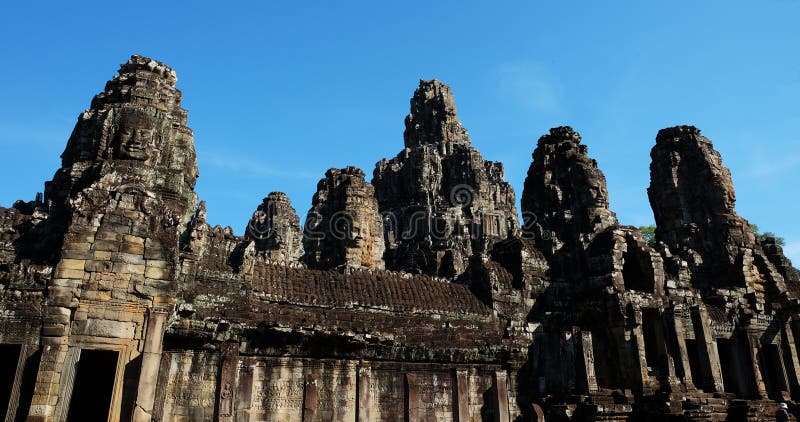 Templo antiguo monumental de Bayon en Camboya Templo medieval en Indochina Arte arquitectónico de civilizaciones antiguas Bayon imagenes de archivo Templo antiguo monumental de Bayon en Camboya Templo medieval en Indochina Arte arquitectónico de civilizaciones antiguas Bayon imagenes de archivo