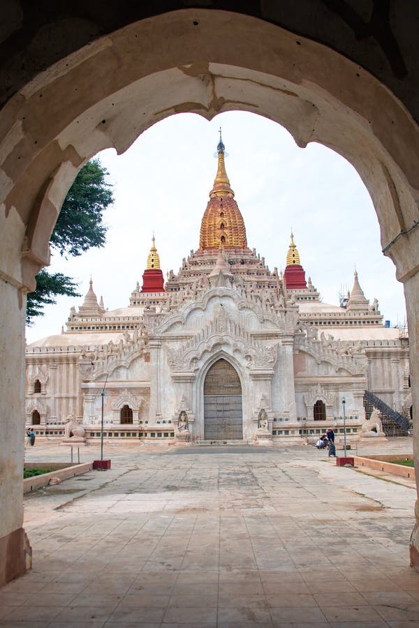 Templo de Ananda em Bagan, Myanmar foto de stock Templo de Ananda em Bagan, Myanmar foto de stock