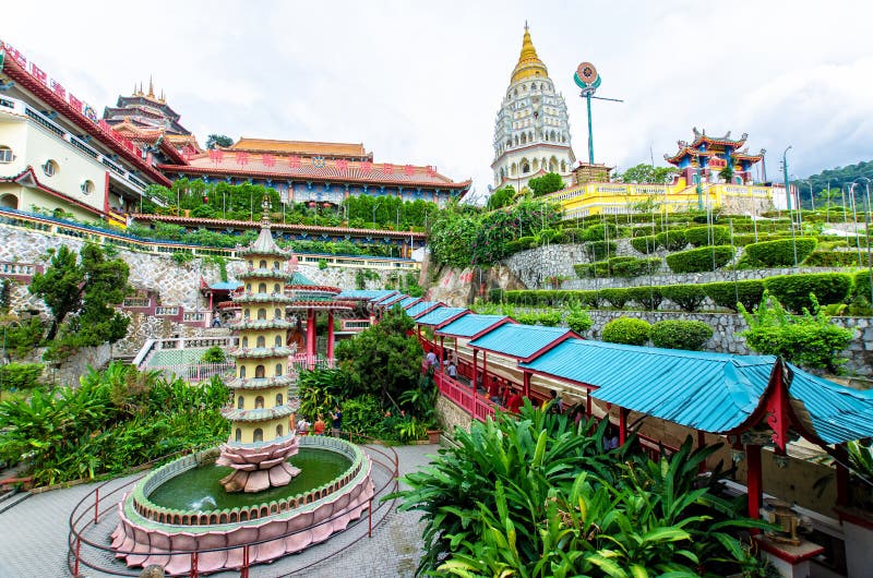 Templo de Kek Lok Si un templo budista situado en el aire Itam en Penang Es uno de los templos más conocidos en la isla foto de archivo Templo de Kek Lok Si un templo budista situado en el aire Itam en Penang Es uno de los templos más conocidos en la isla foto de archivo