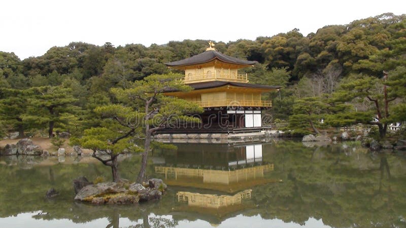 Templo de Kinkaku-Ji fotos de stock royalty free Templo de Kinkaku-Ji fotos de stock royalty free