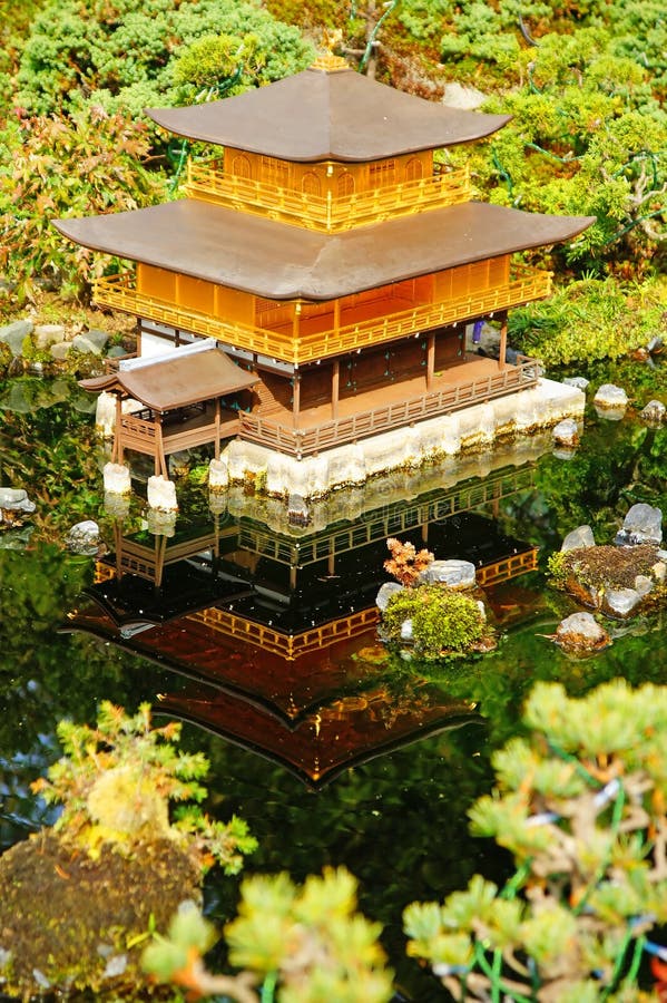 Templo de Kinkakuji imagens de stock Templo de Kinkakuji imagens de stock