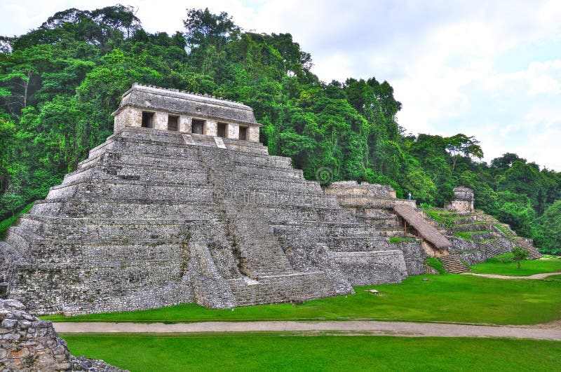 Templos antiguos del maya de Palenque, México
