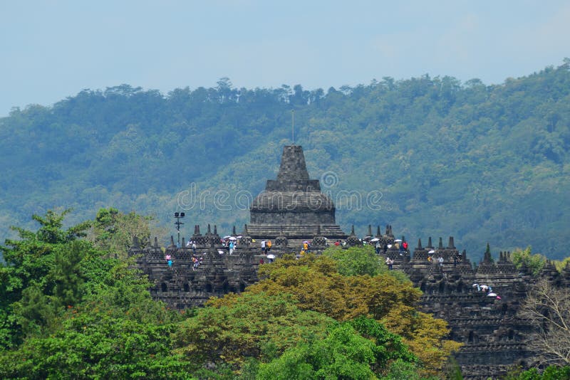 Templul Borobudur este unul dintre cele mai mari temple budiste din lume royalty free stock photo