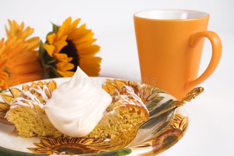 Download Tempo do café foto de stock. Imagem de bebida, flores, chicote - 543570