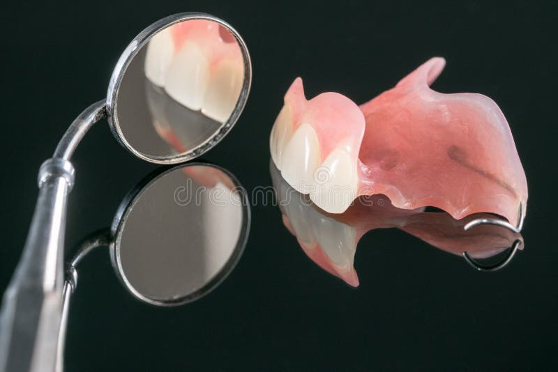 Temporary Denture and Dental Tools. Stock Image Image of removable, plate 184940097