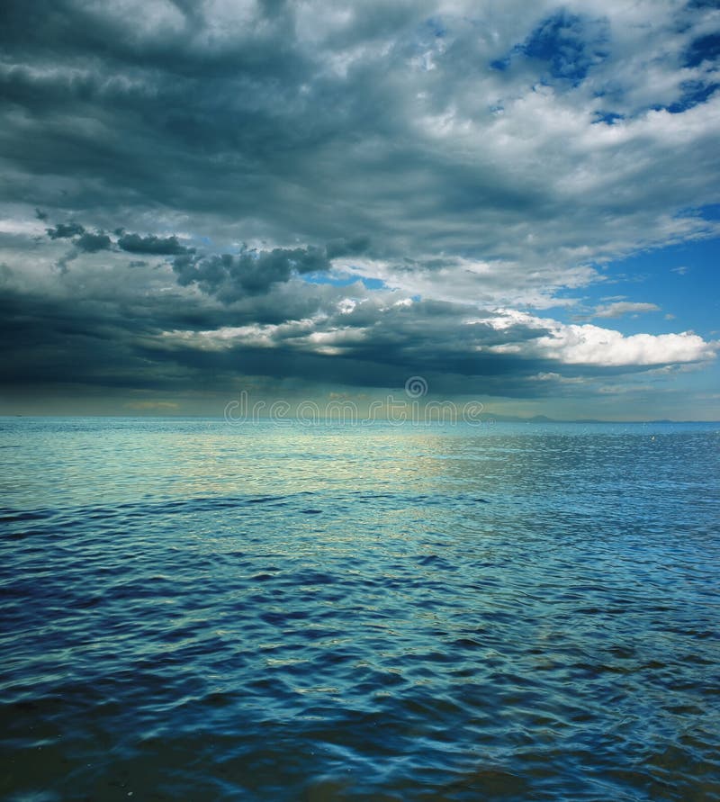 Tempête sur la mer images stock Tempête sur la mer images stock
