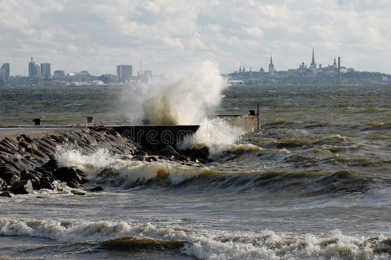 Tempête sur la mer image stock Tempête sur la mer image stock