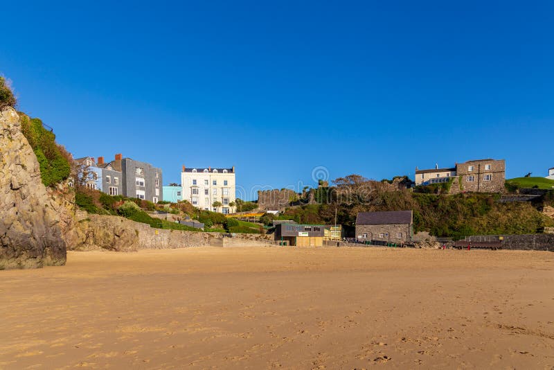 Tenby, praia do castelo, Pembrokeshire, Gales, Reino Unido imagens de stock royalty free Tenby, praia do castelo, Pembrokeshire, Gales, Reino Unido imagens de stock royalty free