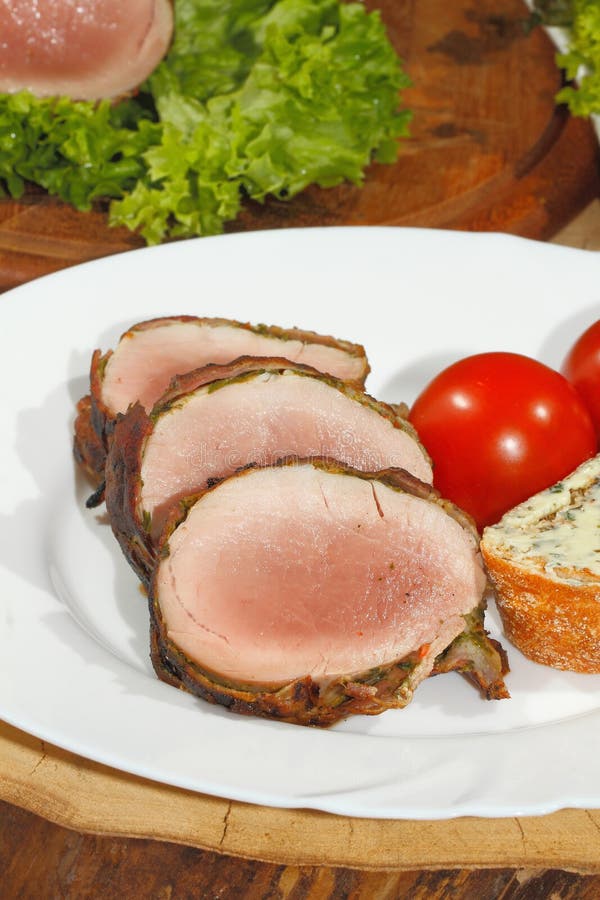 Tenderloin χοιρινού κρέατος, μενταγιόν χοιρινού κρέατος, που ψήνονται στη σχάρα, χοιρινό κρέας, κρέας, μπέϊκον στοκ φωτογραφία με δικαίωμα ελεύθερης χρήσης Tenderloin χοιρινού κρέατος, μενταγιόν χοιρινού κρέατος, που ψήνονται στη σχάρα, χοιρινό κρέας, κρέας, μπέϊκον στοκ φωτογραφία με δικαίωμα ελεύθερης χρήσης