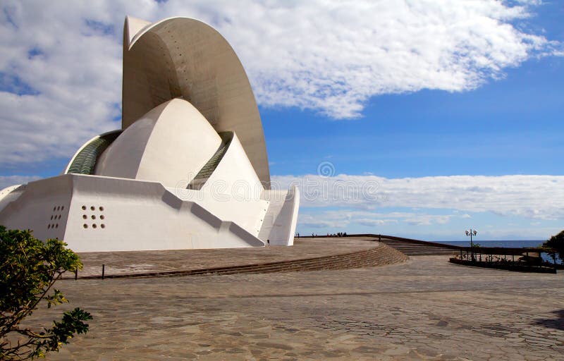 The Opera house, located in Tenerife is one of the most recognizable landmarks of the island. The building in the style of expressionism was built in 2003; the author of the project was the famous architect postmodernist architect Santiago Calatrava. A unique element of construction is hanging over her arch with the free end: this is the only arch in the world of this size and design, which is supported by only two bearings. The Opera house, located in Tenerife is one of the most recognizable landmarks of the island. The building in the style of expressionism was built in 2003; the author of the project was the famous architect postmodernist architect Santiago Calatrava. A unique element of construction is hanging over her arch with the free end: this is the only arch in the world of this size and design, which is supported by only two bearings.