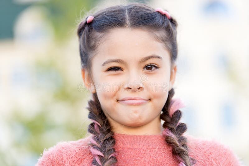 Tenga algunas dudas Ni?o emocional sincero Cara emocional de la muchacha Pensamientos y concepto de las dudas Cara hermosa dudosa imágenes de archivo libres de regalías Tenga algunas dudas Ni?o emocional sincero Cara emocional de la muchacha Pensamientos y concepto de las dudas Cara hermosa dudosa imágenes de archivo libres de regalías