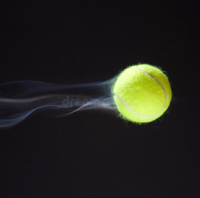 Pelota de tenis conmovedor rápidamente dar una ilusión de fumar para eso.