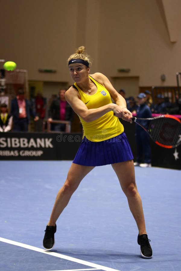 Tennis de FedCup : Australie de l'Ukraine v à Kharkiv, Ukraine photographie stock Tennis de FedCup : Australie de l'Ukraine v à Kharkiv, Ukraine photographie stock