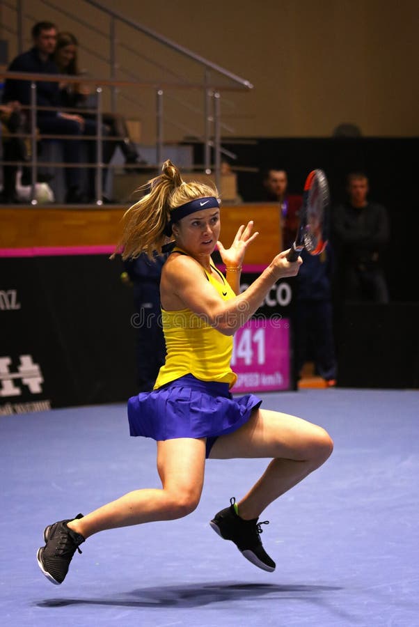 Tennis de FedCup : Australie de l'Ukraine v à Kharkiv, Ukraine photographie stock libre de droits Tennis de FedCup : Australie de l'Ukraine v à Kharkiv, Ukraine photographie stock libre de droits