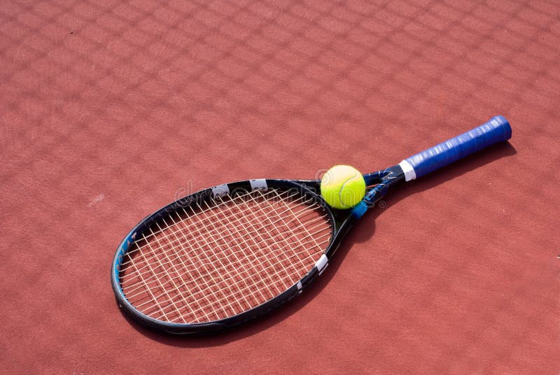 Tennis Racket And Ball Picture. Image 5592109