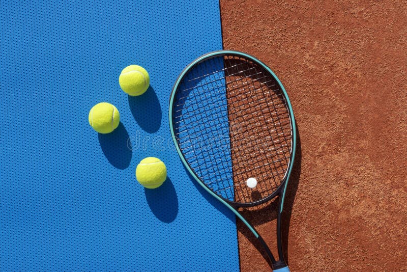 They like likes tennis. Ракетка с мячом на резинке. Теннисные мячи Wilson Clay Court. Красная глина теннис накрывается.