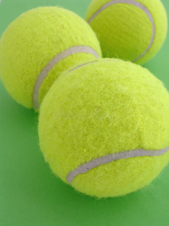 Tenniskugeln lizenzfreie stockfotos Tenniskugeln lizenzfreie stockfotos