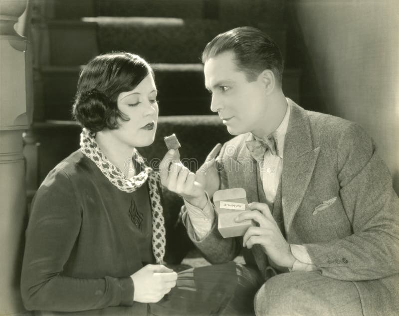 A seduzir com chocolate fotografia de stock royalty free