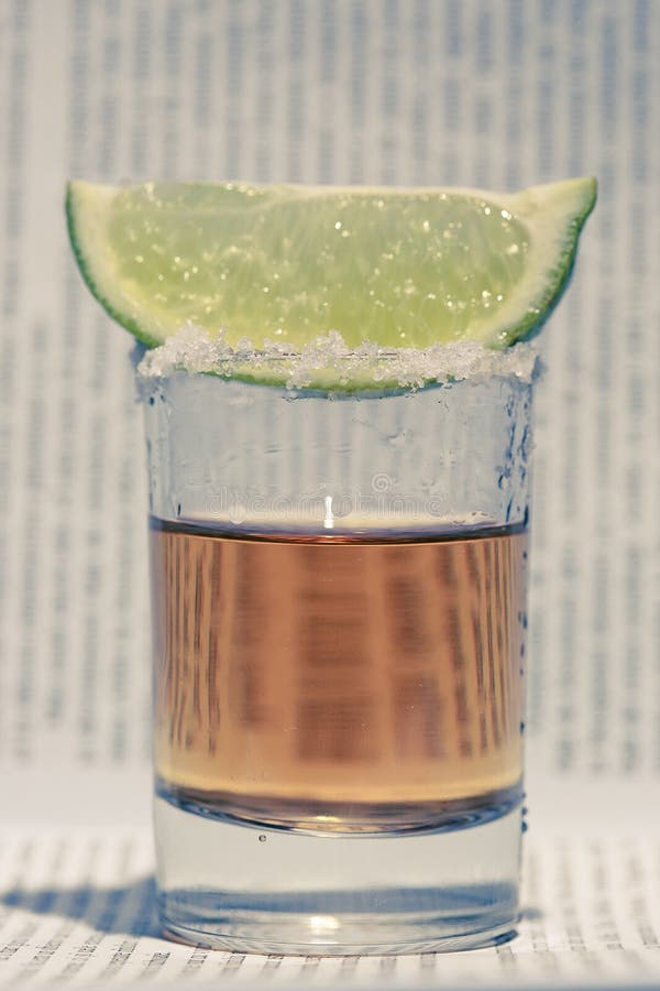 Tequila stockfoto. Bild von scheibe, zitrone, kalt, frisch - 62415922