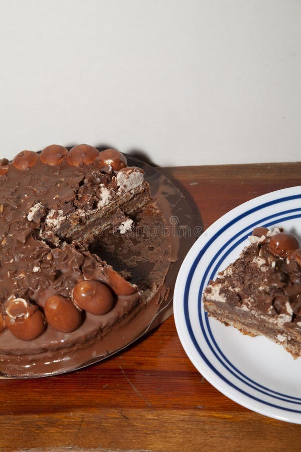 Bolo De Chocolate Durante a Temporada De Futebol Imagem de Stock