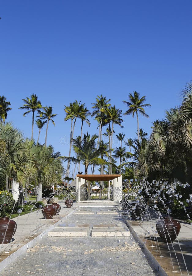Teraz Larimar Łączny hotel lokalizować przy Bavaro plażą w Punta Cana, republika dominikańska