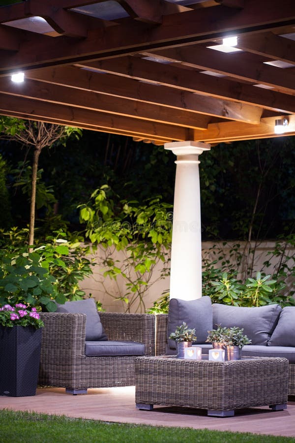 Terrasse légère et confortable images libres de droits Terrasse légère et confortable images libres de droits