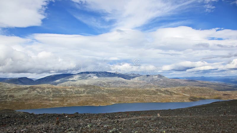 Terreno montanhoso em Noruega Parque nacional de Jotunheimen imagens de stock Terreno montanhoso em Noruega Parque nacional de Jotunheimen imagens de stock