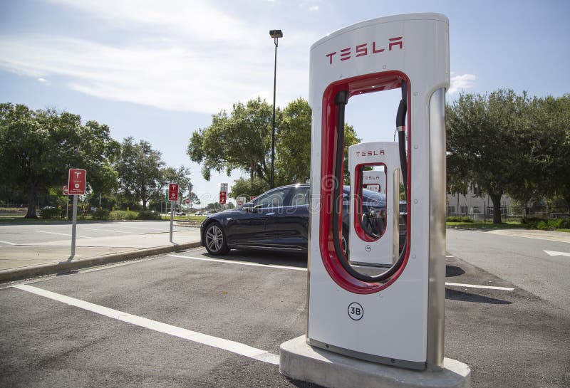 Tesla recharging station on Florida Turnpike