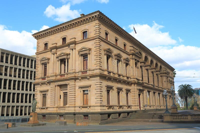 Tesouraria velho da arquitetura histórica que constrói Melbourne Austrália imagens de stock royalty free Tesouraria velho da arquitetura histórica que constrói Melbourne Austrália imagens de stock royalty free