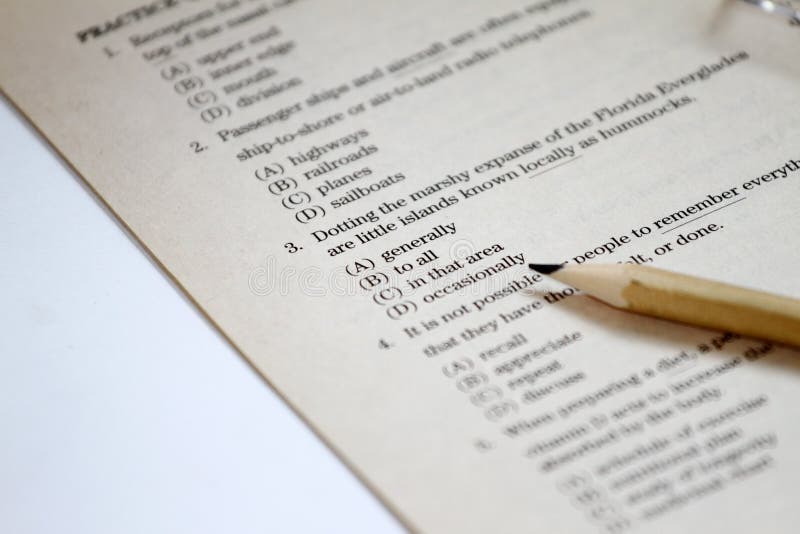 test De Engelse test kiest het juiste antwoord Het Engelse blad van de grammaticatest Meerkeuzetestexamen voor studenten in schoo