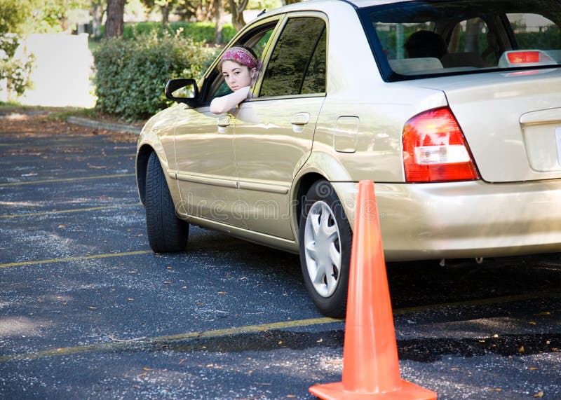 Teste de condução adolescente - estacionamento