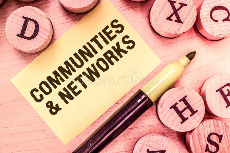 Testo della scrittura che scrive le Comunità e le reti Collaborazione di significato di concetto degli apprendimenti e pratiche d immagini stock Testo della scrittura che scrive le Comunità e le reti Collaborazione di significato di concetto degli apprendimenti e pratiche d immagini stock
