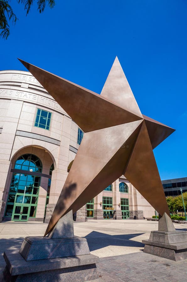 Texas Star na frente de Bob Bullock Texas State History Museu fotos de stock Texas Star na frente de Bob Bullock Texas State History Museu fotos de stock