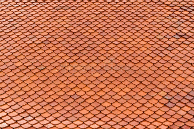 Superficie De La Textura Del Tejado De Teja Con La Terraza De Madera