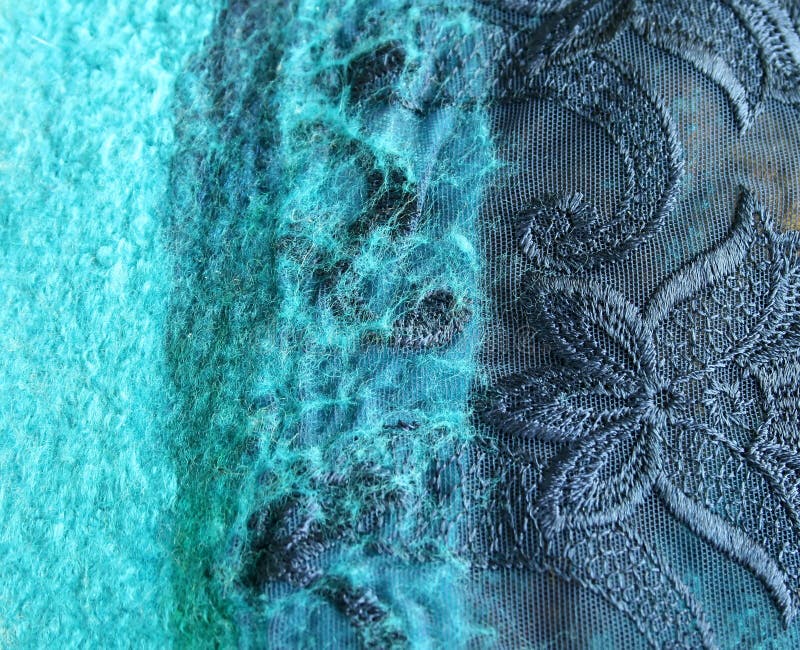 Textura hecha a mano hermosa y cordón del fieltro con el ornamento floral fotografía de archivo Textura hecha a mano hermosa y cordón del fieltro con el ornamento floral fotografía de archivo