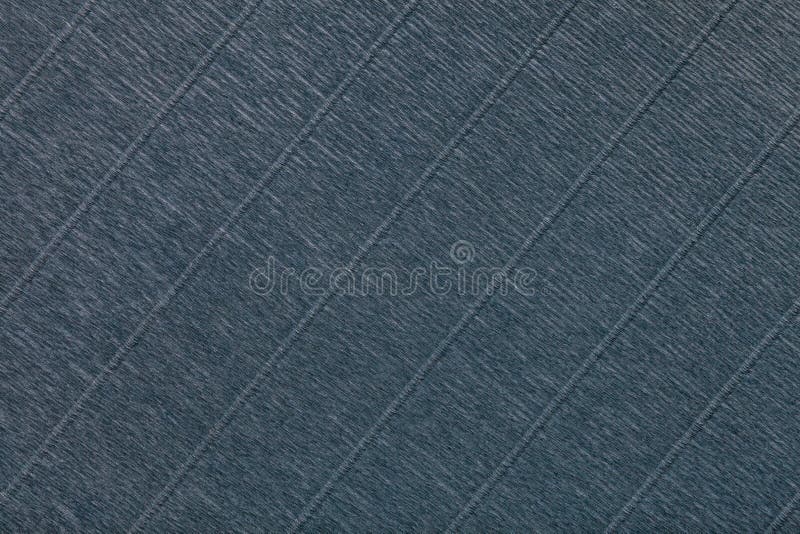 Textural av mörkt - grå bakgrund av krabbt korrugerat papper, closeup royaltyfri bild Textural av mörkt - grå bakgrund av krabbt korrugerat papper, closeup royaltyfri bild