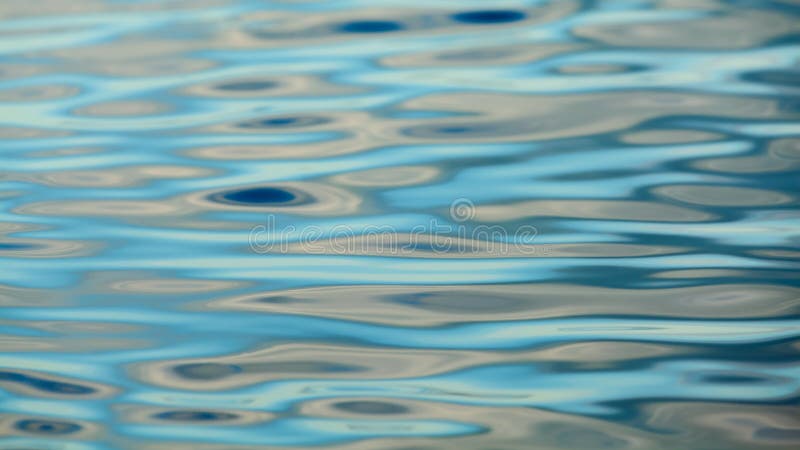 Texture de réflexion de l'eau de tache floue image libre de droits Texture de réflexion de l'eau de tache floue image libre de droits