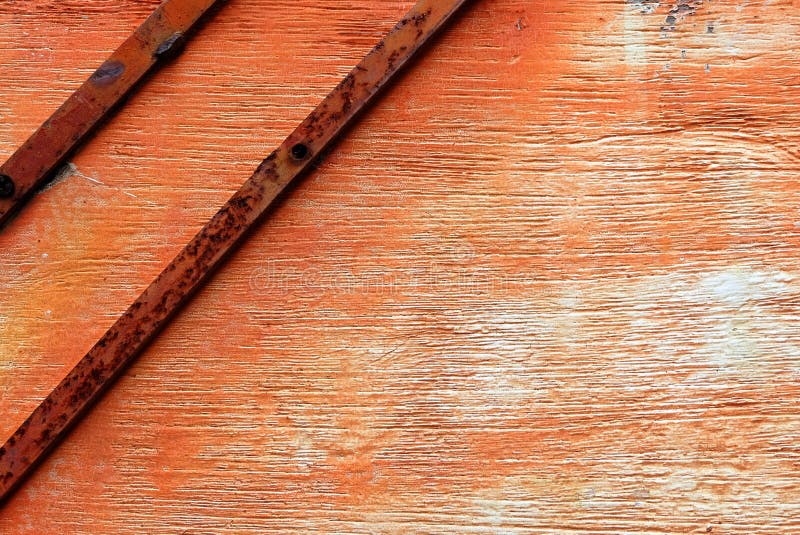 Textură din lemn vechi cu bare metalice ruginite. stock photos