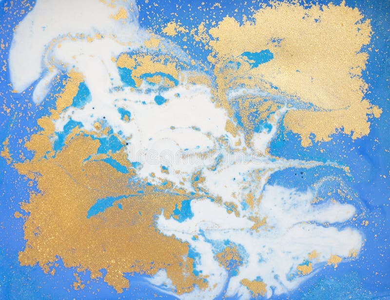 Textură lichidă albastră și aurie, acuarelă colorată desenată cu o ilustrație abstractă stock images