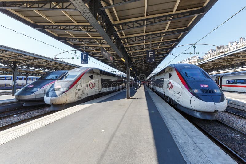 TGV TGV Gare De Paris Est En France Photo éditorial - Image du moderne