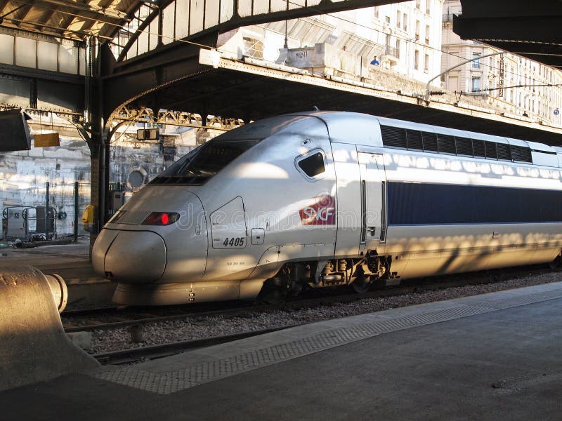 TGV zeer snelle Trein, Gare DE l ` Est, Parijs, Frankrijk royalty-vrije stock foto's TGV zeer snelle Trein, Gare DE l ` Est, Parijs, Frankrijk royalty-vrije stock foto's