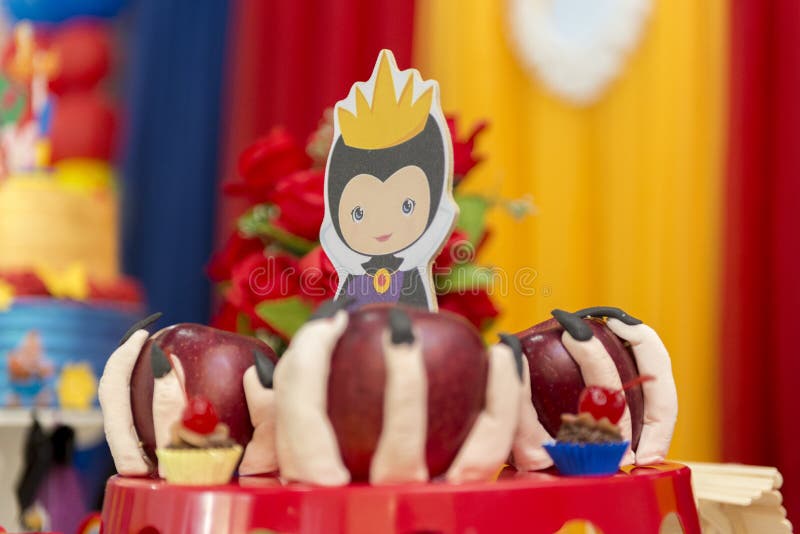 Decoration D Anniversaire Avec Le Theme De Pokemon Image Stock Editorial Image Du Theme Anniversaire Decoration D Anniversaire Avec Le Theme De Pokemon Image Stock Editorial Image Du Theme Anniversaire