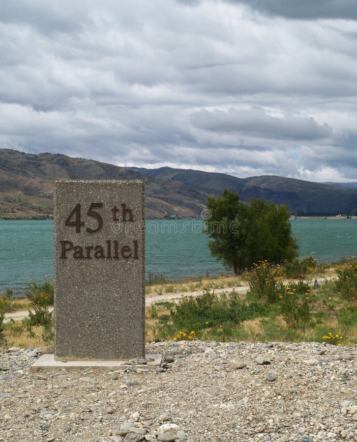 45th parallel milepost