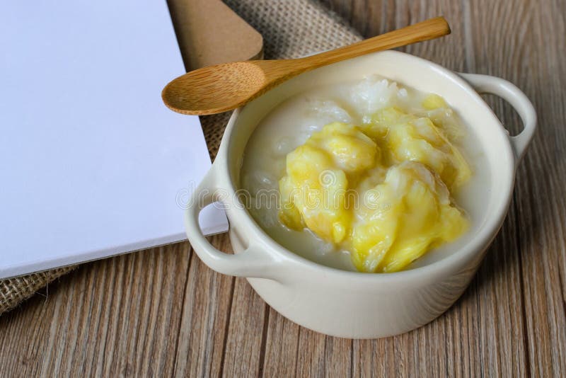 Thai Dessert, Thai Cuisine, Sticky Rice with Durian on Wood Back