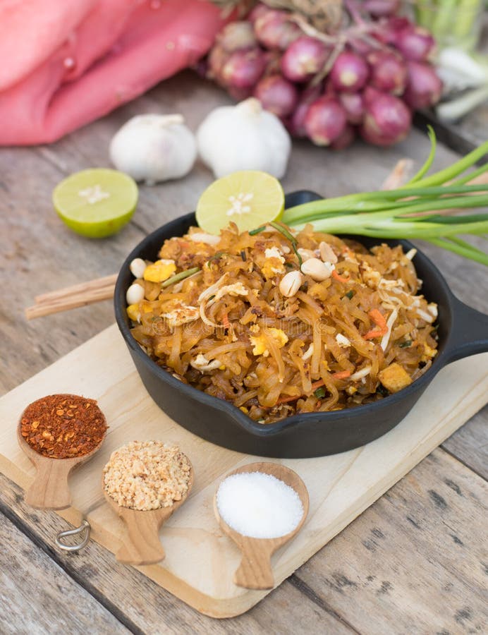Stir Fry Noodles in Pad Thai Style Stock Image - Image of cayenne, nuts